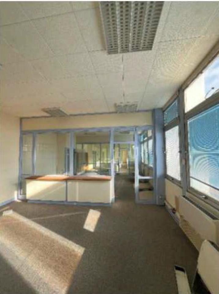 Entrepôt classe c Valence 8300m² Vente entrepôt classe c Valence Drôme OVLOG2532417 1